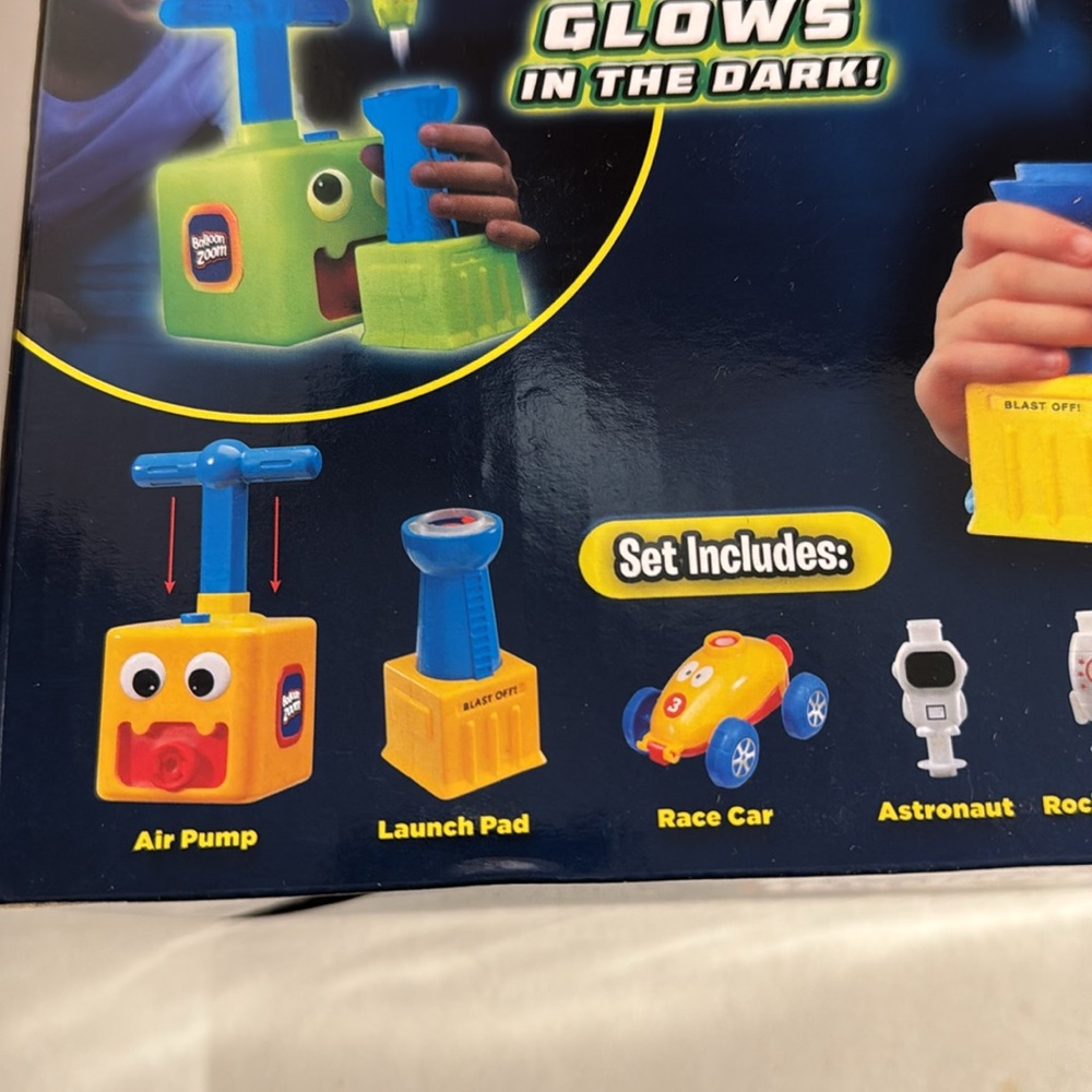 Balloon Zoom As Seen On TV Balloon-Powered Flying & Racing Set Brand New - Picture 4 of 11